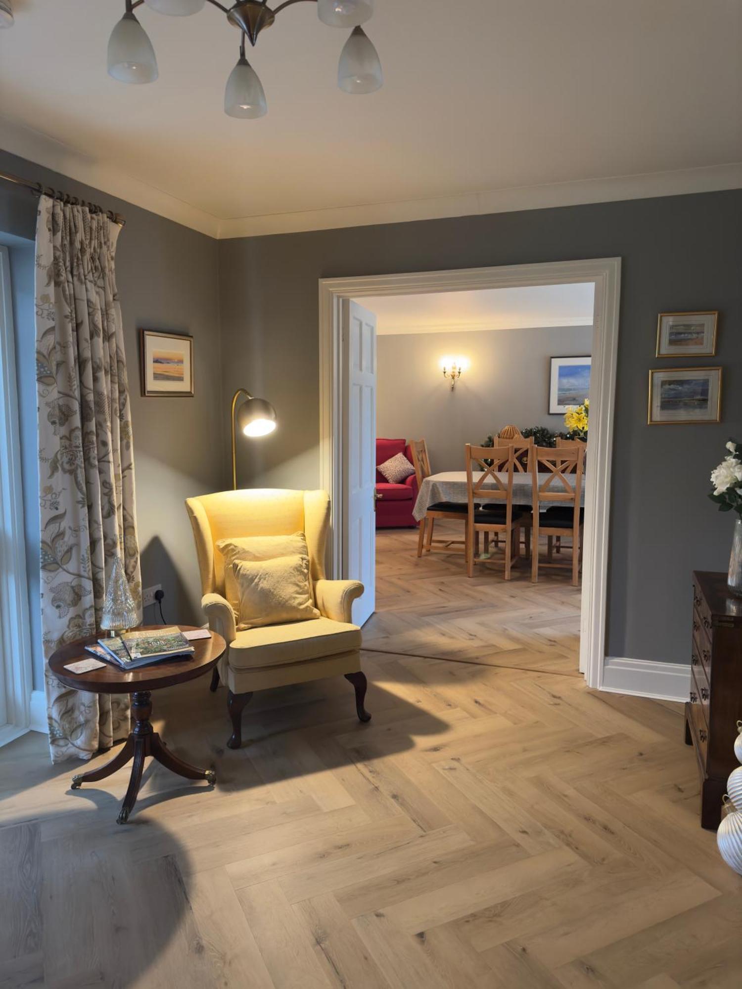 Vast, Elegant Home With Indoor Pool & Sauna Near Popular Golf Course Kington  Exterior foto